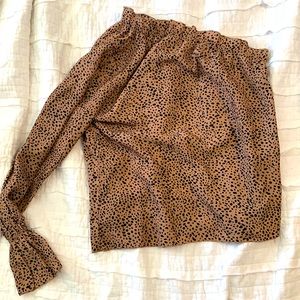 One shoulder cheetah print top